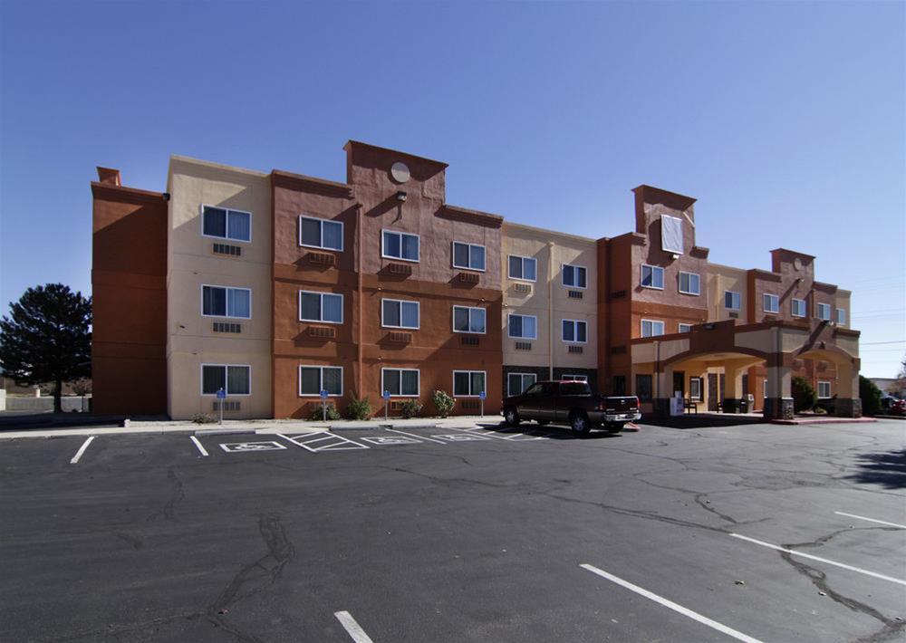 Comfort Suites Albuquerque-North Journal Center Exterior photo