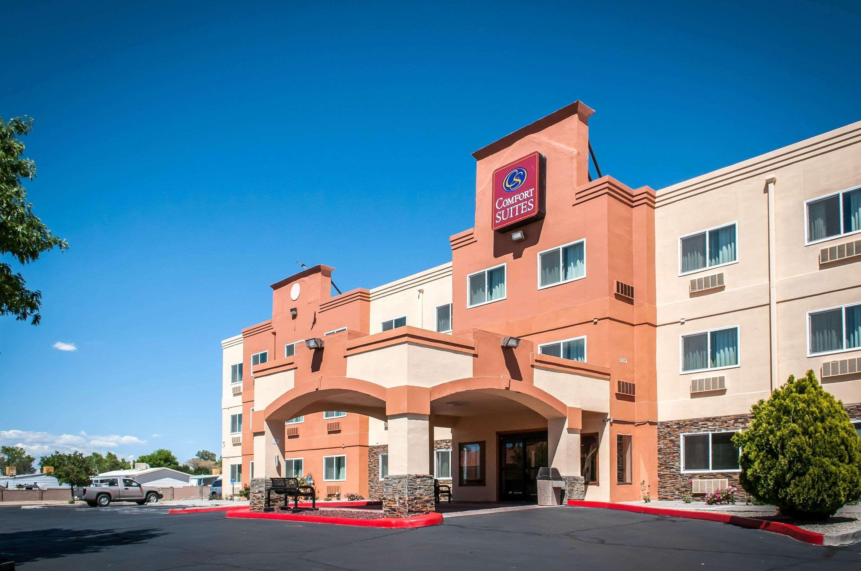 Comfort Suites Albuquerque-North Journal Center Exterior photo
